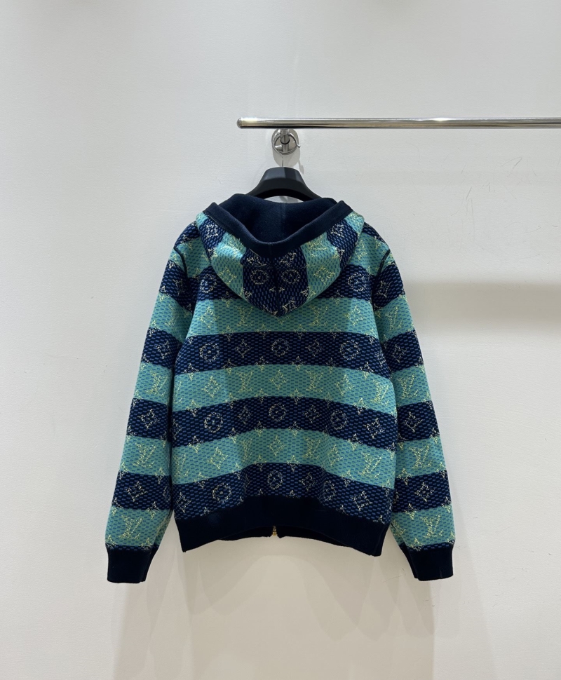 l0vis Vvtt0n outwear